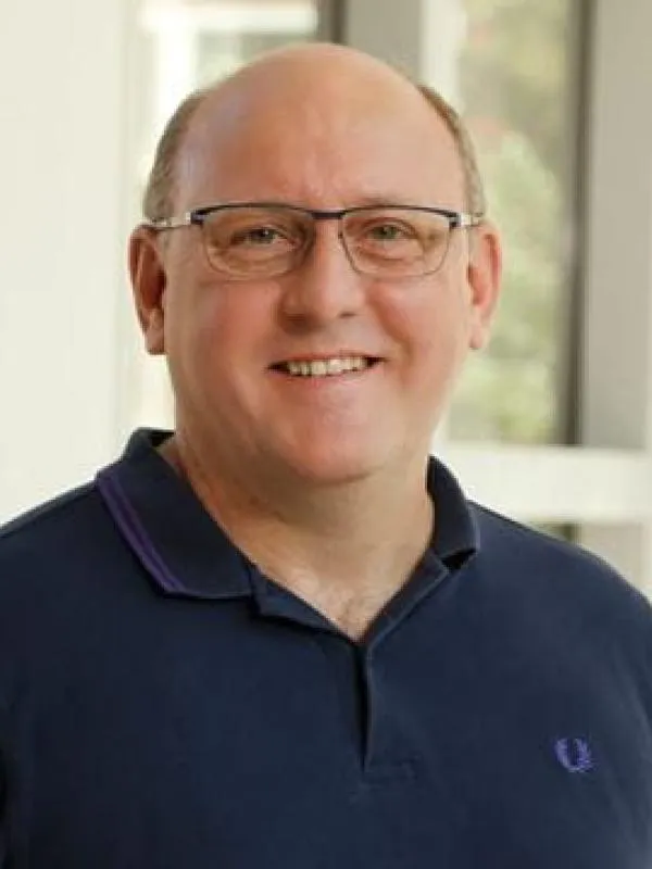Dr. Giles Plant